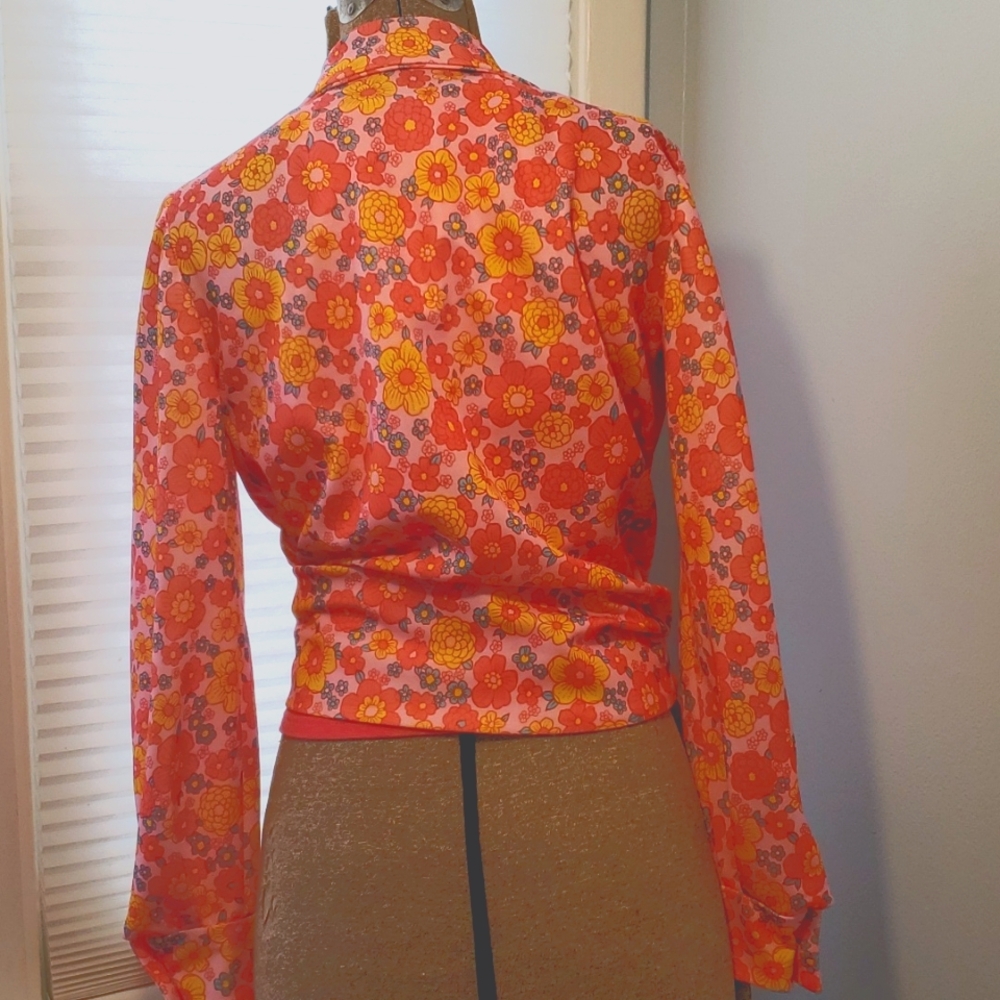 3/$25 "1970's Vintage" floral button up sz sm - Picture 10 of 13